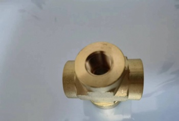 四通铜接头